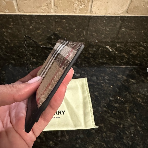 Burberry Card Holder with Dustbag Brand New - Picture 9 of 10